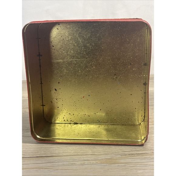 Vintage Crayola Crayon Christmas Tin  Holiday Trinket  Collectible Storage Box - Picture 4 of 7